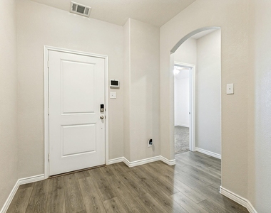 314 Gatecrest Drive - Photo Thumbnail 3