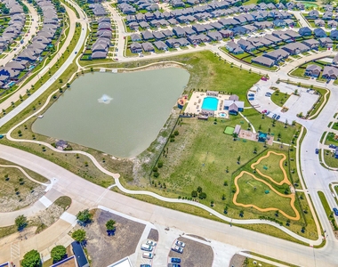 314 Gatecrest Drive - Photo Thumbnail 29