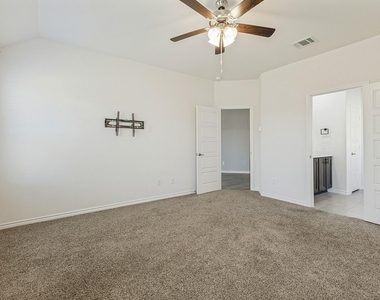 314 Gatecrest Drive - Photo Thumbnail 14