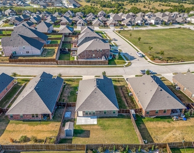 314 Gatecrest Drive - Photo Thumbnail 31