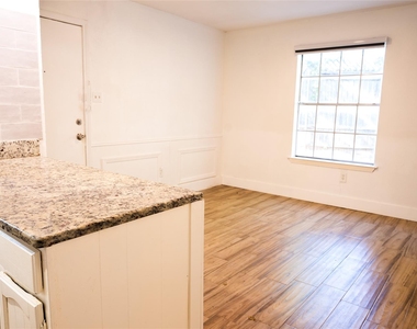 2904 S Fielder Road - Photo Thumbnail 5