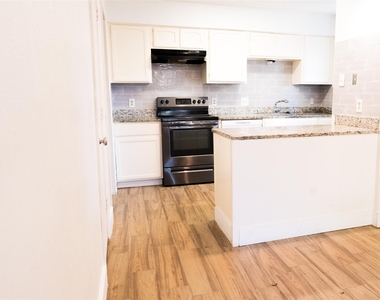 2904 S Fielder Road - Photo Thumbnail 4