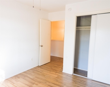 2904 S Fielder Road - Photo Thumbnail 12