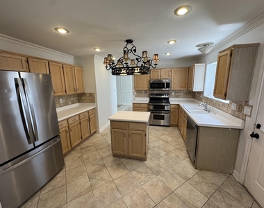 5232 Goodman Drive - Photo Thumbnail 6