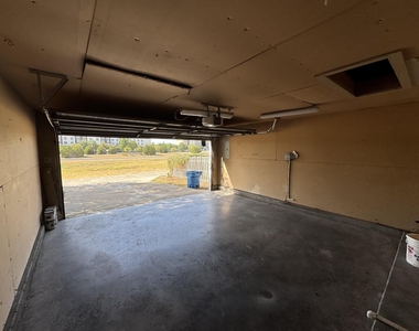 5232 Goodman Drive - Photo Thumbnail 17