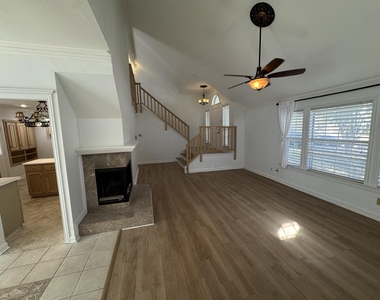 5232 Goodman Drive - Photo Thumbnail 2