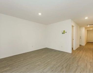 4001 Mountain Meadow Road - Photo Thumbnail 4