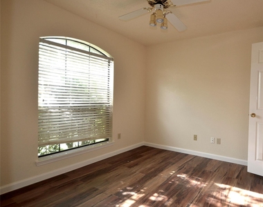 7972 Roundtable Road - Photo Thumbnail 15