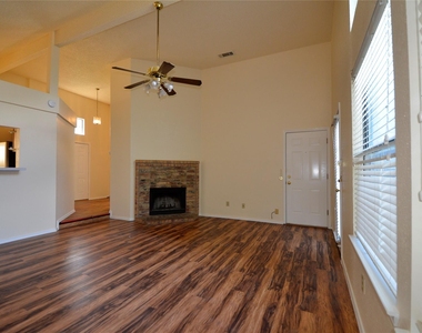7972 Roundtable Road - Photo Thumbnail 7