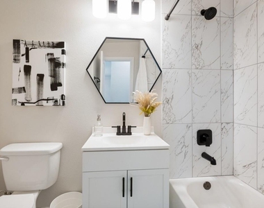 2744 Catherine Street - Photo Thumbnail 19