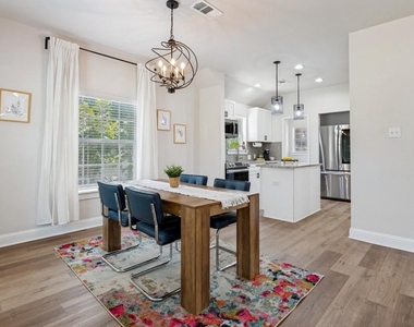 2744 Catherine Street - Photo Thumbnail 10
