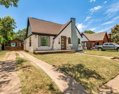 2744 Catherine Street - Photo Thumbnail 2
