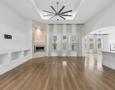 1012 Mallard Way - Photo Thumbnail 7
