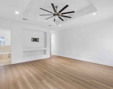 1012 Mallard Way - Photo Thumbnail 18