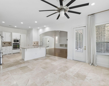 1012 Mallard Way - Photo Thumbnail 12