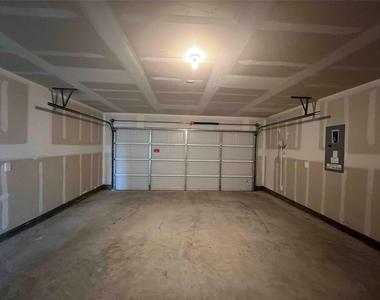 1529 Lanner Meadows Lane - Photo Thumbnail 18