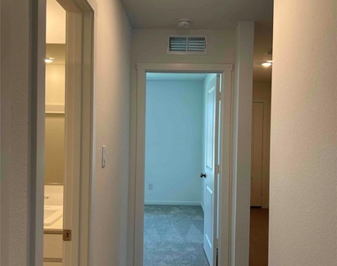 1529 Lanner Meadows Lane - Photo Thumbnail 17