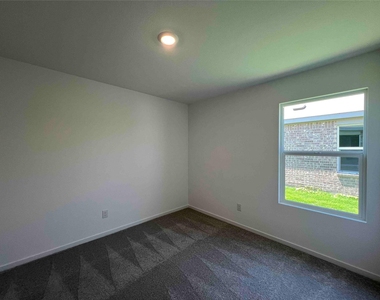 1529 Lanner Meadows Lane - Photo Thumbnail 14