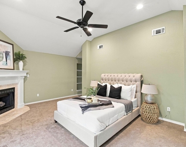 7030 Pecan Creek Circle - Photo Thumbnail 10