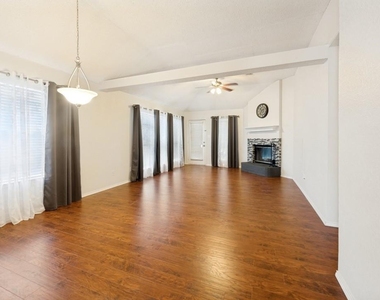 3625 Garden Springs Drive - Photo Thumbnail 2