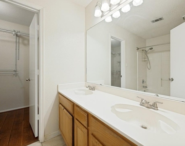 3625 Garden Springs Drive - Photo Thumbnail 8