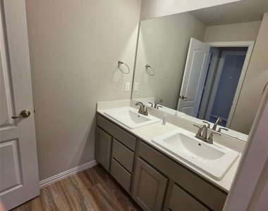 1215 Goliad Drive - Photo Thumbnail 10