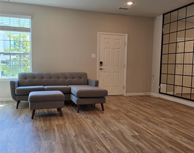 1215 Goliad Drive - Photo Thumbnail 2