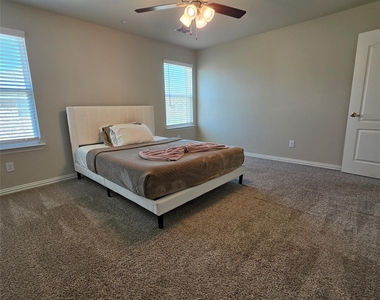 1215 Goliad Drive - Photo Thumbnail 6