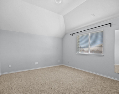 913 Lampassas Trail - Photo Thumbnail 31