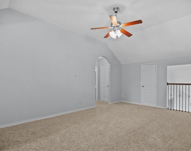 913 Lampassas Trail - Photo Thumbnail 27