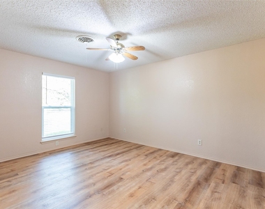 2025 Lytle Trail - Photo Thumbnail 26