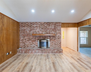 2025 Lytle Trail - Photo Thumbnail 7