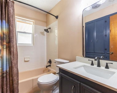 2025 Lytle Trail - Photo Thumbnail 23