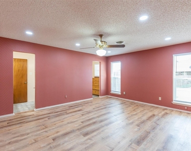 2025 Lytle Trail - Photo Thumbnail 15