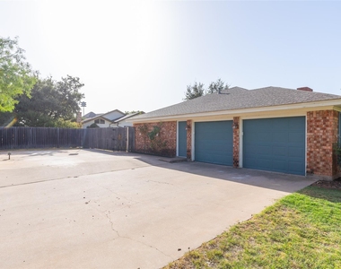 2025 Lytle Trail - Photo Thumbnail 4