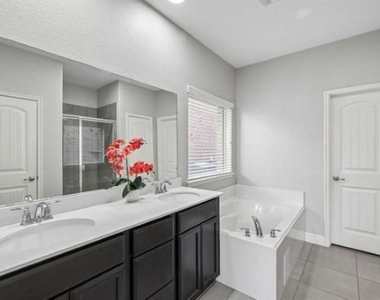 9920 Prairie Dog Lane - Photo Thumbnail 13