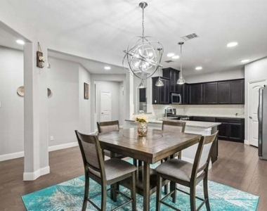 9920 Prairie Dog Lane - Photo Thumbnail 2