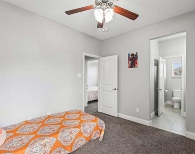 9920 Prairie Dog Lane - Photo Thumbnail 18