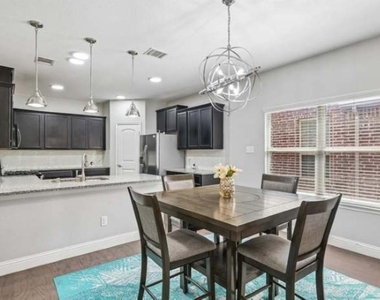 9920 Prairie Dog Lane - Photo Thumbnail 3