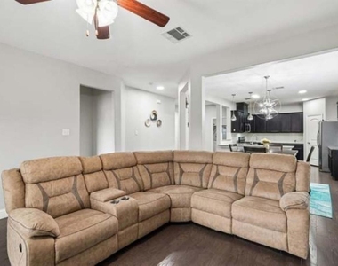 9920 Prairie Dog Lane - Photo Thumbnail 10