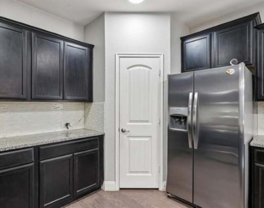 9920 Prairie Dog Lane - Photo Thumbnail 7