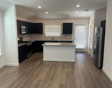 1350 Eldridge Pond Street - Photo Thumbnail 8