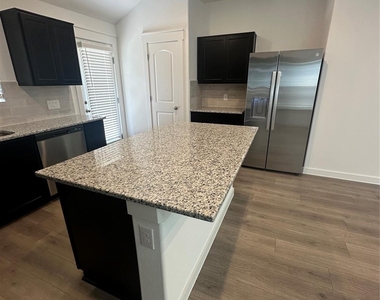 1350 Eldridge Pond Street - Photo Thumbnail 6