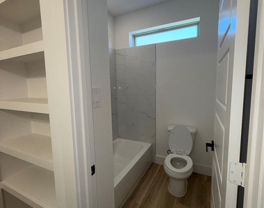5634 Mesa Circle - Photo Thumbnail 13