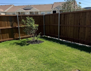 5634 Mesa Circle - Photo Thumbnail 27