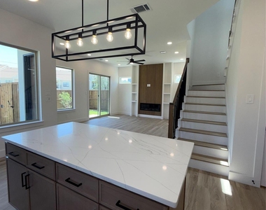 5634 Mesa Circle - Photo Thumbnail 6