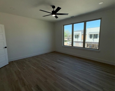 5634 Mesa Circle - Photo Thumbnail 19