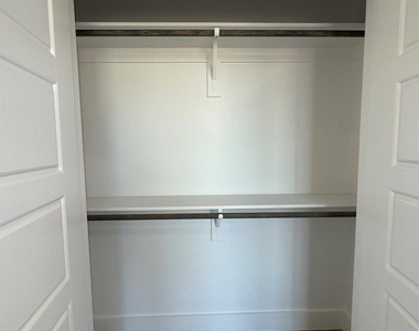 5634 Mesa Circle - Photo Thumbnail 11