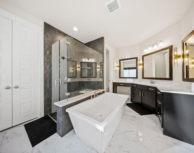 7618 Kiowana Court - Photo Thumbnail 13