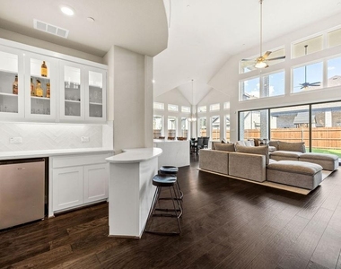 7618 Kiowana Court - Photo Thumbnail 9